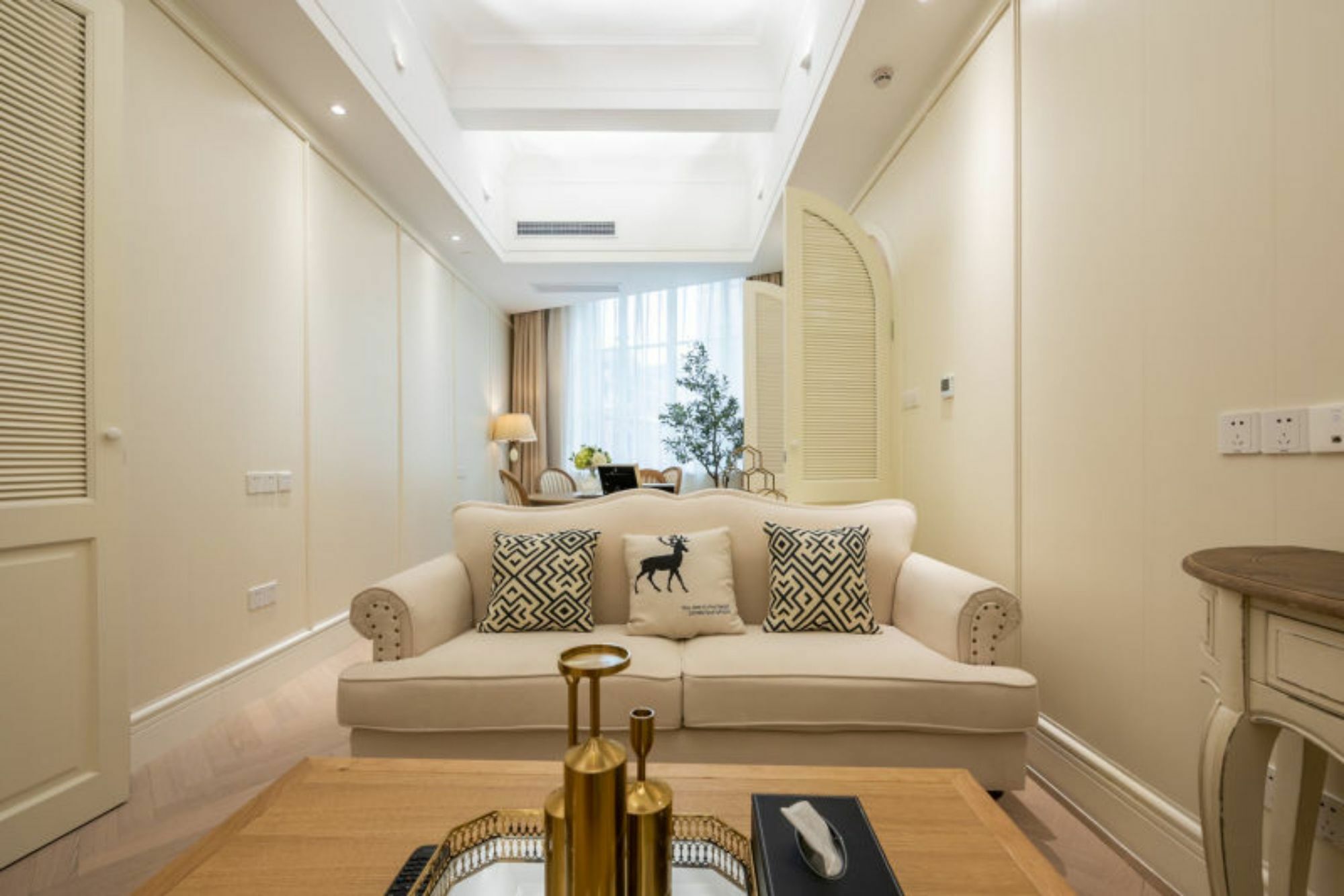 Hidden Residence- No.1 On The Bund Shanghai